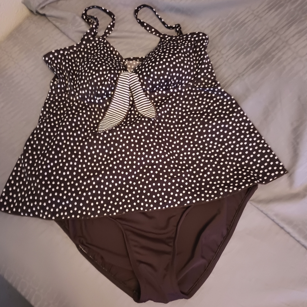 Maxine brown white polka dotted bathing suit size 16